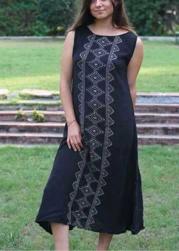 Dlhé šaty Ekakshi čierne