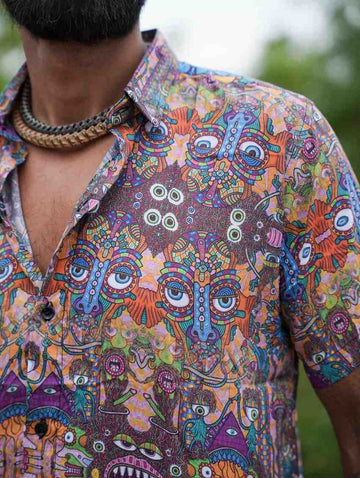 Detail psychedelickej potlače Cosmic Drishti na bambusovej košeli