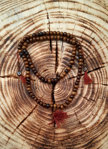 Mala necklace brown