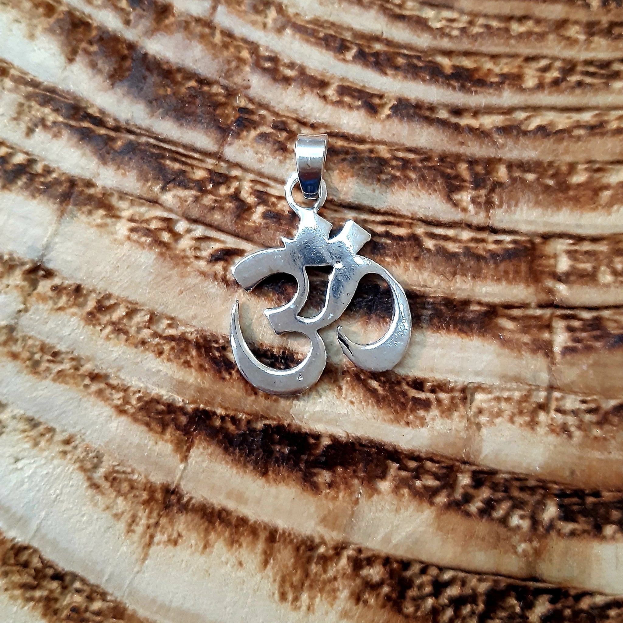 Pendant Om 087