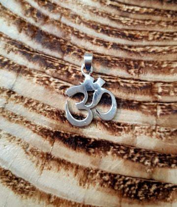 Pendant Om 087