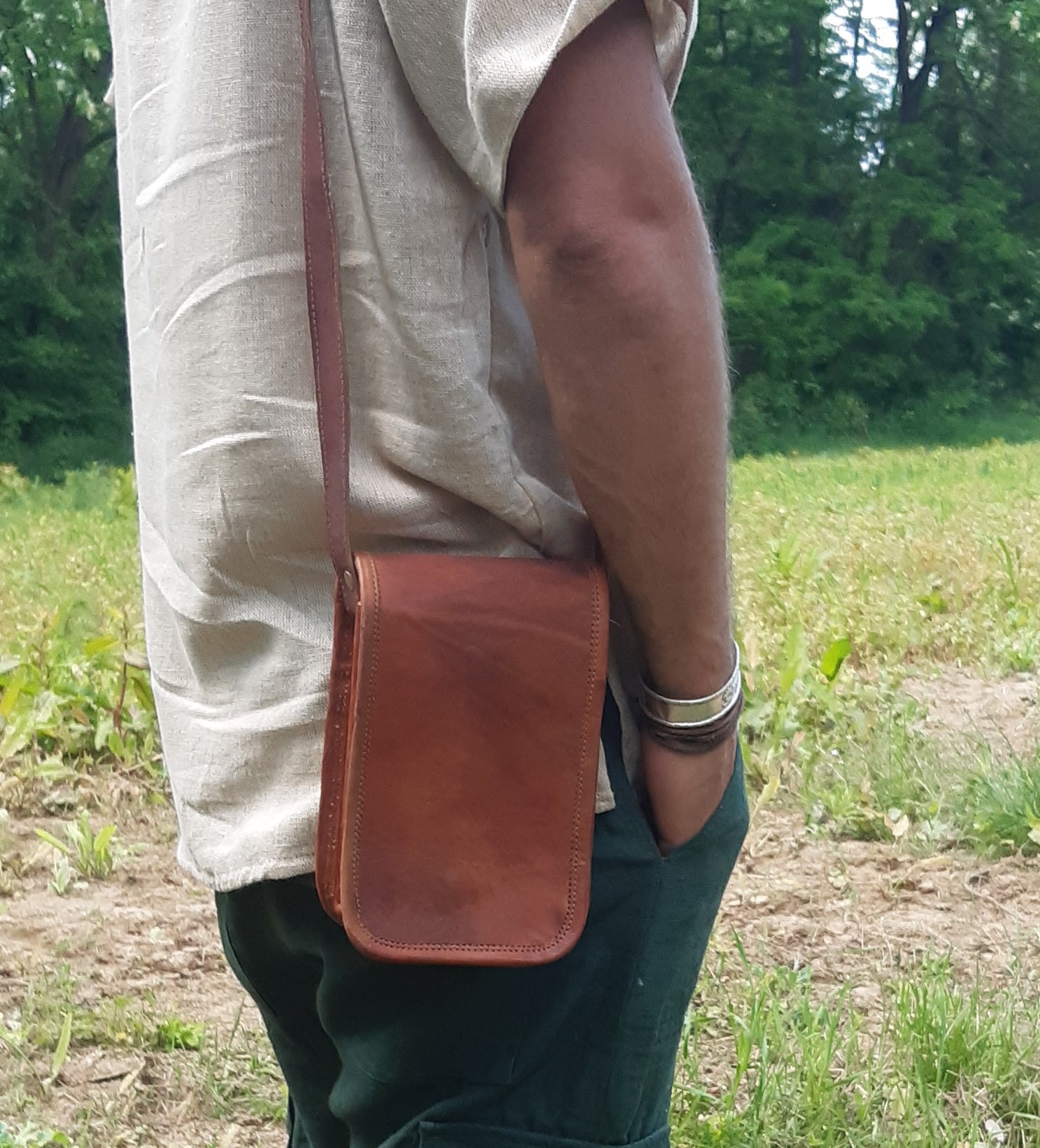 Pravin leather bag