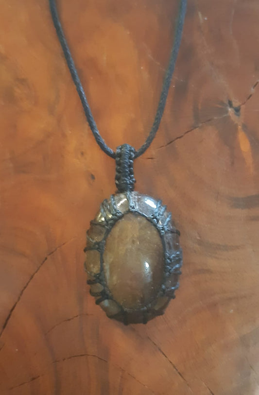 Tiger eye pendant 124