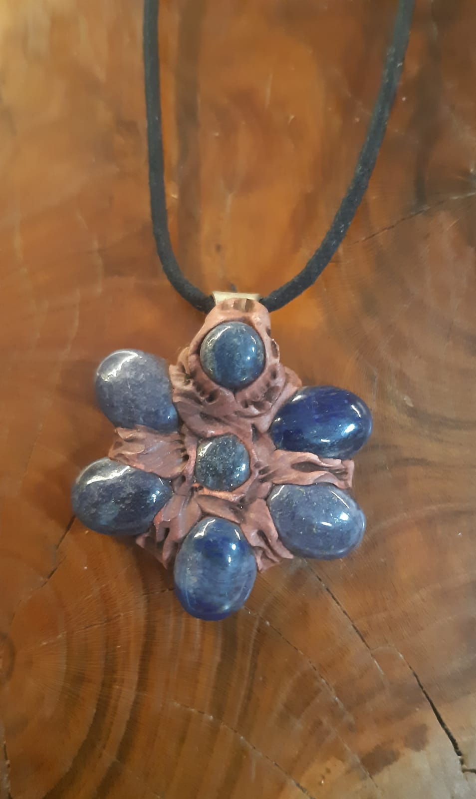 Pendant Lapis lazuli flower 074