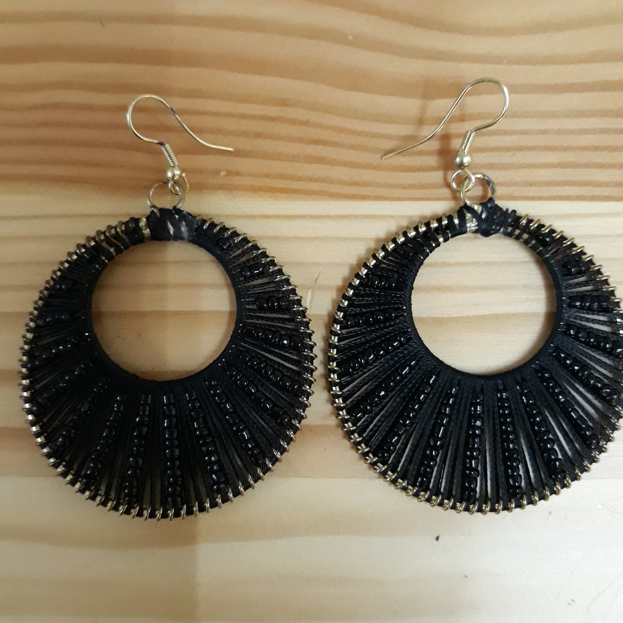 Rina earrings black